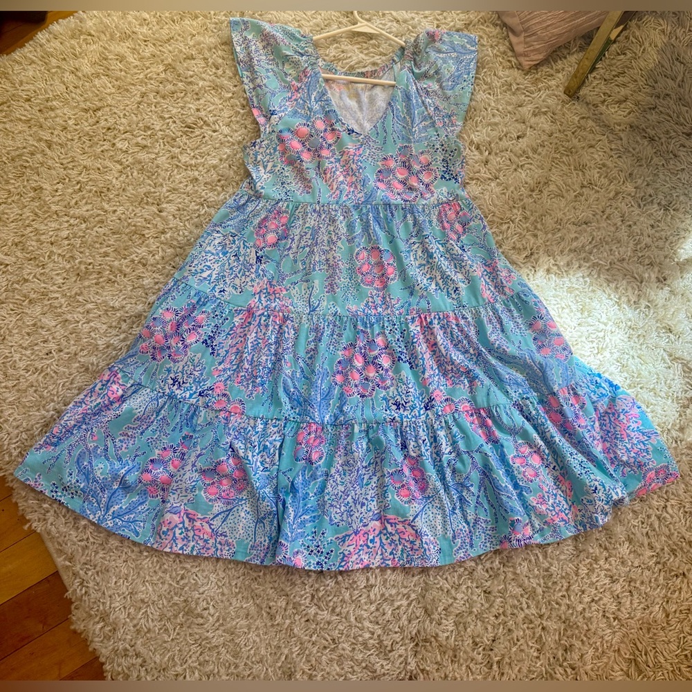 Lilly Pulitzer Kawai Flutter Sleeve
Dress Blue Ibiza. Size XS